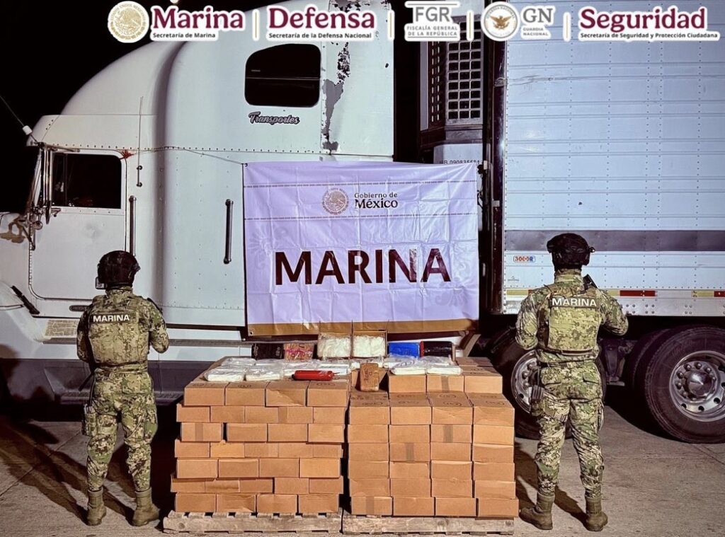 MARINA DE MÉXICO ASEGURA MÁS DE 600 KG DE METANFETAMINA OCULTOS EN DOBLE FONDO DE TRACTOCAMIÓN